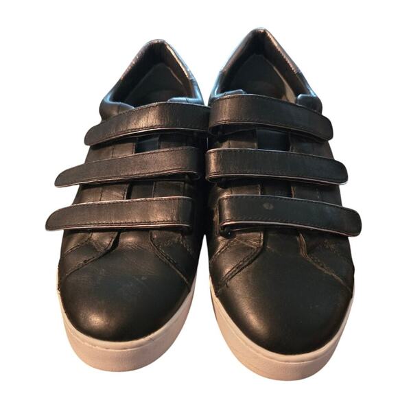 Vionic Orthaheel Sneaker - Picture 1 of 6